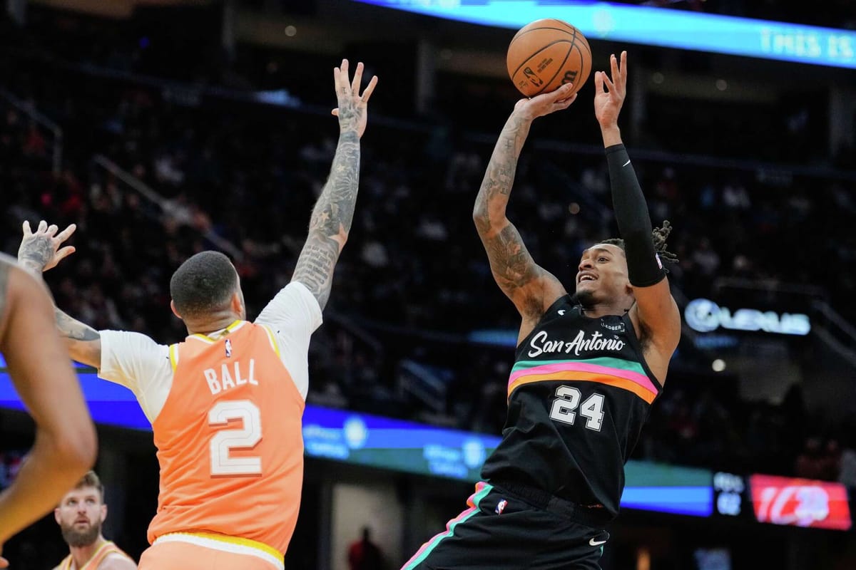 Cavaliers torch Spurs with third quarter avalanche