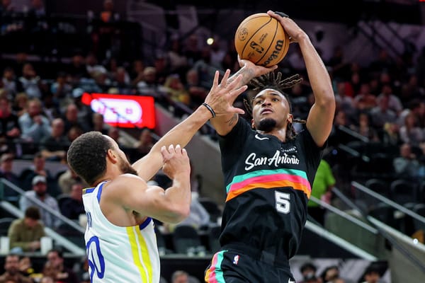 Takeaways: Spurs’ Home Streak Snapped as Curry Ignites Warriors Comeback