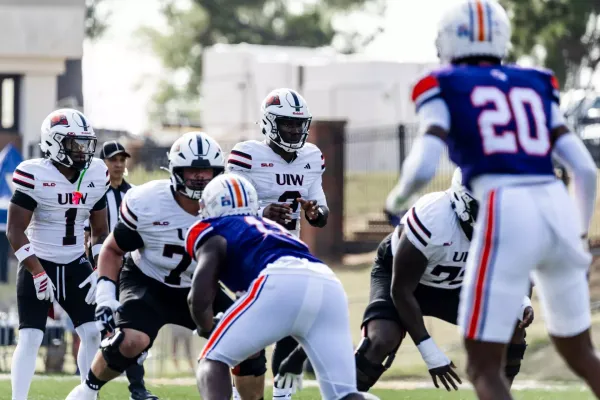 UIW Gets Statement Win In Natchitoches